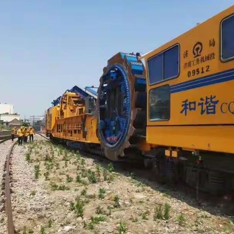 线路大修二车间道岔清筛工队5月份每月一练