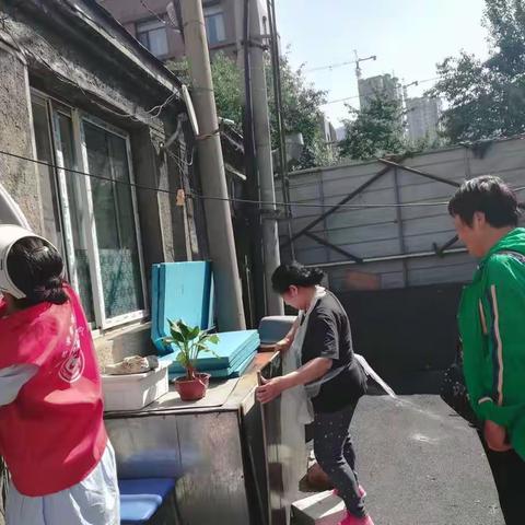 创建美好家园，从一点一滴做起——民强社区环境清洁志愿活动