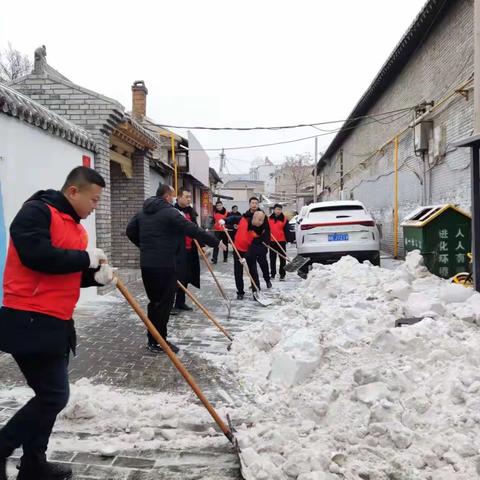 铲雪除冰保畅通，心系群众暖人心      ——区救助站“我为群众办实事”再行动