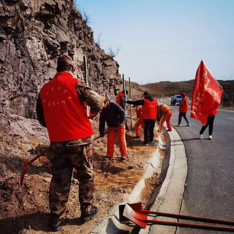 相约冬奥—扛红旗、当先锋】下花园区地方道路管理站开展春季植树添新绿活动