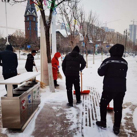 “相约冬奥—扛红旗、当先锋”下花园区地方道路管理站战严寒，除冰雪，保畅通！