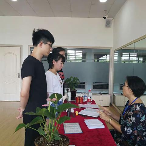 热烈欢迎王瑞仪老师莅临雷锋艺校考级并指导工作