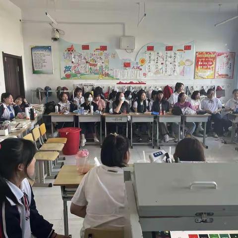 “迎端午  庆六一”海拉尔第一职业学校21级幼师3班开展主题班会文艺活动