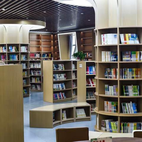 “迎中秋，庆国庆”主题读书会