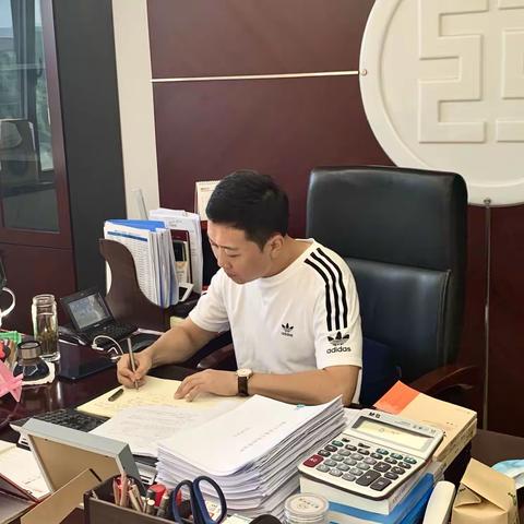 榆林分行银行卡中心召开专业工作会