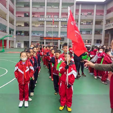 铜仁市逸群小学四年级（8）班秋季研学实践教育活动