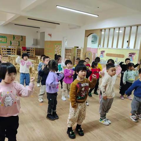 【班级活动】西安市雁塔区第二十二幼儿园小二班第一周活动分享