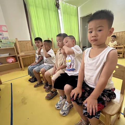 新概念第五幼儿园大一班李昌彦宝贝时光相册