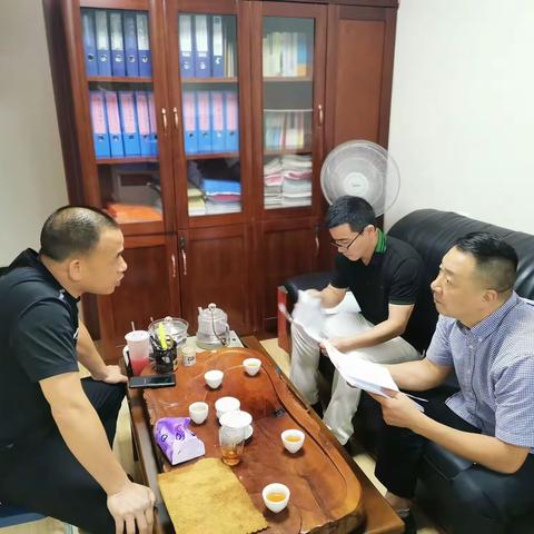 区监委委员杨式辉带队到茶园街道        开展“带信下访”工作
