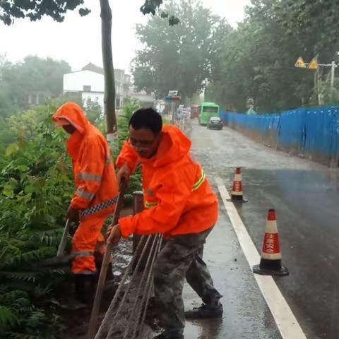 加强汛期公路养护 确保公路安全畅通