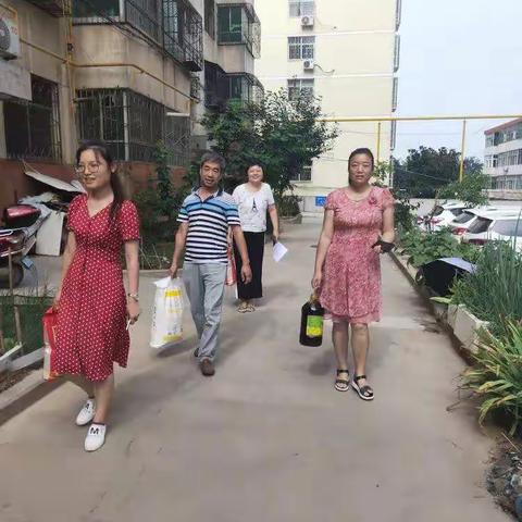 骊山街道开展“八一”建军节走访慰问活动