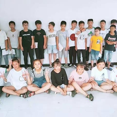 童乐暑期补习班八年级日常