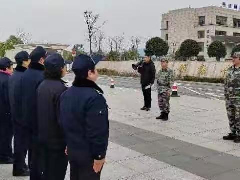 网格员军训