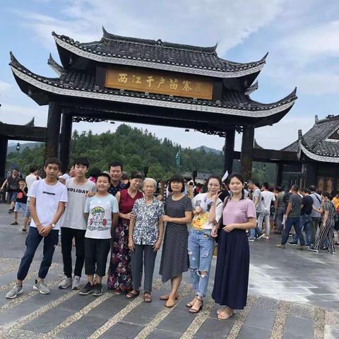 相亲相爱的一家人