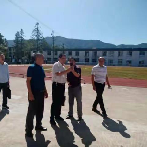 清流县教育局邹雄局长一行3人莅临实践活动服务中心调研指导工作
