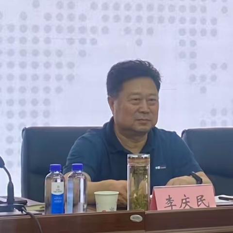 县人大常委会副主任李庆民带队到县人社局、县市监局、县工行、县邯郸银行开展评议调研