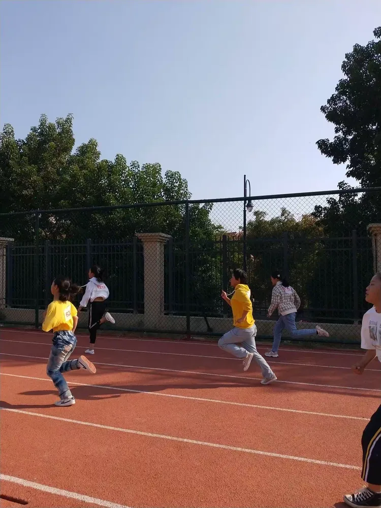 我校秋运会见闻