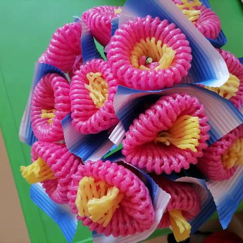 美丽的花朵🌺 迎着朝阳成长💪稚嫩的小脸😃 透着无限希望与你们一起健康快乐！