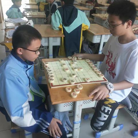 以棋会友，棋乐无穷！