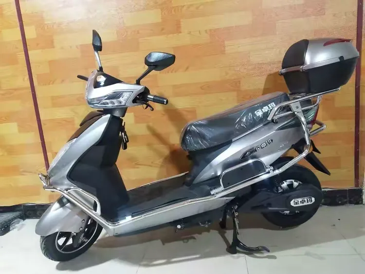 金卓玛电动车 定货15辆 送简易款金丝猴1辆 时间有限抓紧定购 活动