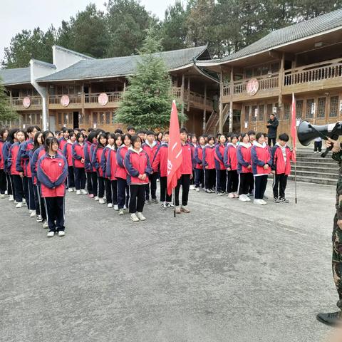 “激发内在动力·开启潜在智慧·潜能励志感恩”综合素质拓展提升活动—松桃县甘龙中学九年级（1），（2）班