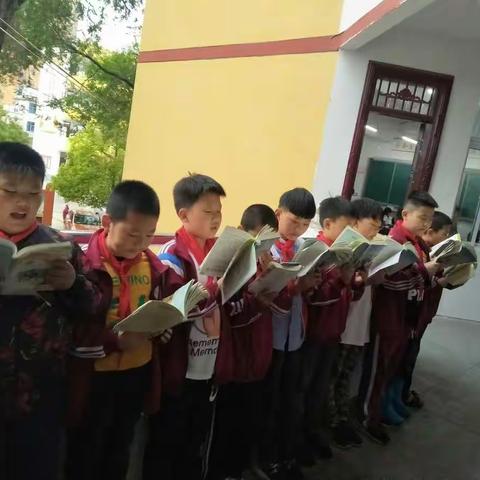 四年级三班班务工作总结