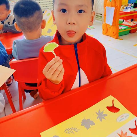 与秋天、与画、与你——中四班秋日主题绘画活动