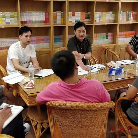 初中教研组长齐聚师大实验，                             全力备战“空中课堂”
