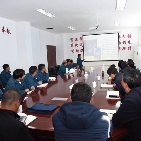 迪庆州州委书记王以志，市长巨燕冬一行莅临我公司检查指导工作——深入企业了解企业所需所盼