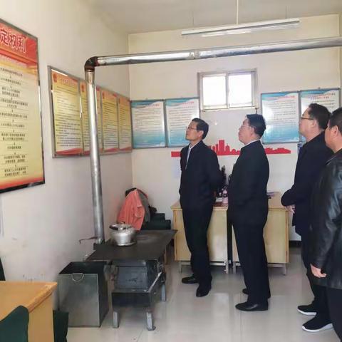 民勤县人大常委会主任李新润同志到三雷镇指导工作