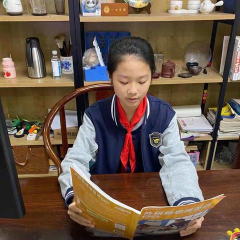 疫情下坚持向上的十二班·班刊10