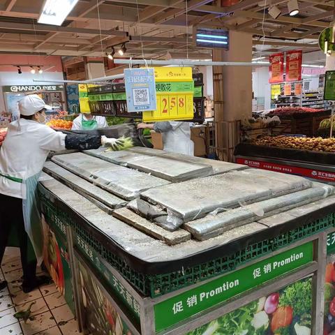 蔬果排面做全面清洁卫生