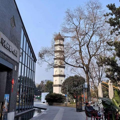 高新区铁像寺水街一2023.大年初一。