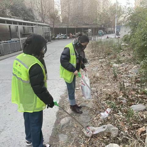 【姚家街道】办事处组织志愿者赴华阳社区开展垃圾分类志愿者捡拾活动