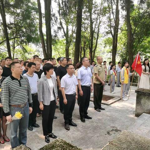 夏茂镇开展清明节“缅怀先烈 文明祭扫”活动