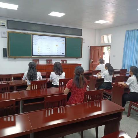 河田镇河东小学开展“培育计算思维        发展学科核心素养”专题培训