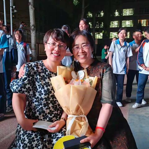 临汾五中高三毕业大联欢