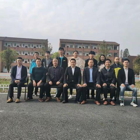 三年磨一剑  剑起论英雄