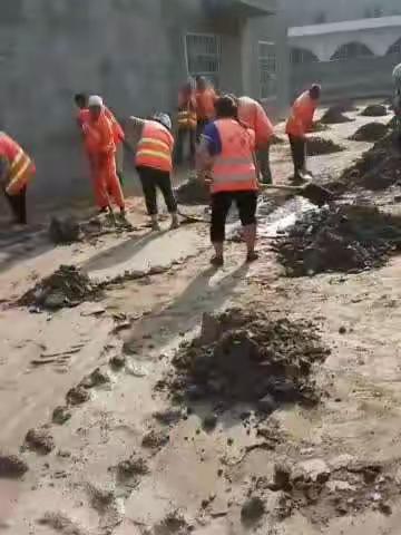 雨后清淤 解民忧