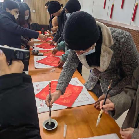 写对联 包饺子｜中国银行温州市分行携手温州大学举办“喜迎中国年”活动