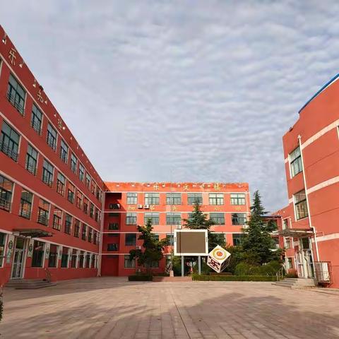 奔跑吧，少年！——七年级举行2022级学生会就职仪式