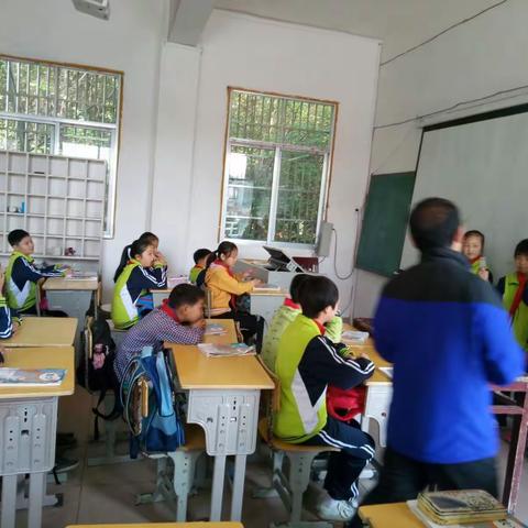 沿塘小学听评课活动