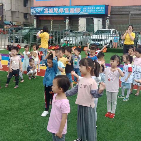 硕博之星幼儿园中一班第三周生活日志