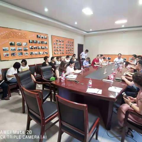 定兴县名师工作室主持人座谈会纪实