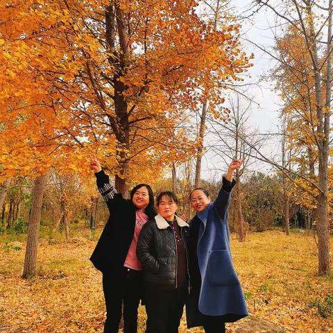 姐妹情似海，幸福永相伴🌹🌹🌹