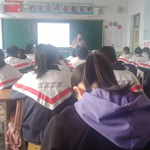 春暖花开，砥砺前行。开栅中学政史组听评课活动