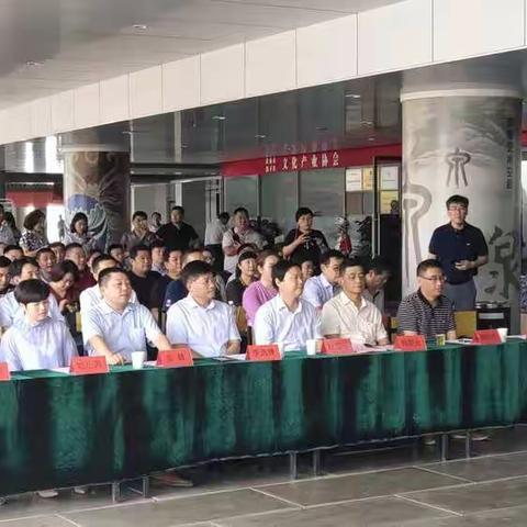 历下区-永顺县农特产品展销会在奥体中心举行    区委常委、统战部部长杜宝现参加