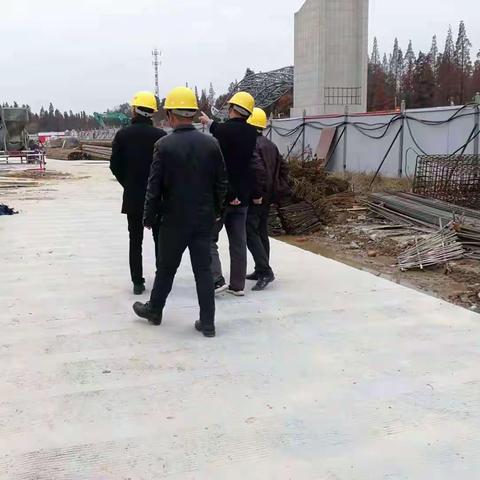 公司党总支副书记、副董事长张世东、公司副总工周天奇莅临南昌市政公用生态农业示范园研发大楼指导工作