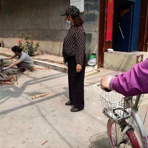 北蒙街道周家营村环境卫生清理志愿服务