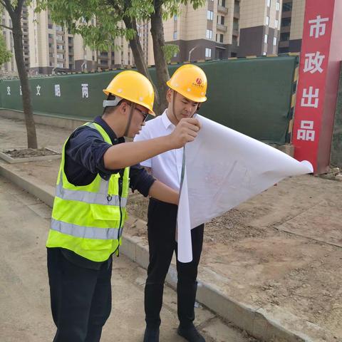 公司副总经理熊浩莅临南昌高铁东站新区建设项目-交通路网工程一期（支路）项目检查指导工作